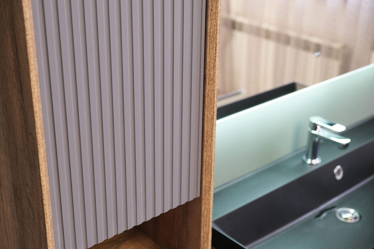 Пенал Тоссони 140 подвесной Сонома светлая/Белый