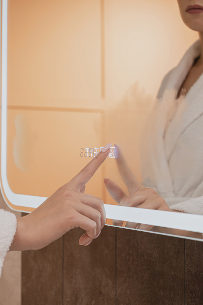 Зеркало-шкаф Левый Лантана Белый 70х80 Сенсор 3-6К Часы Антипар