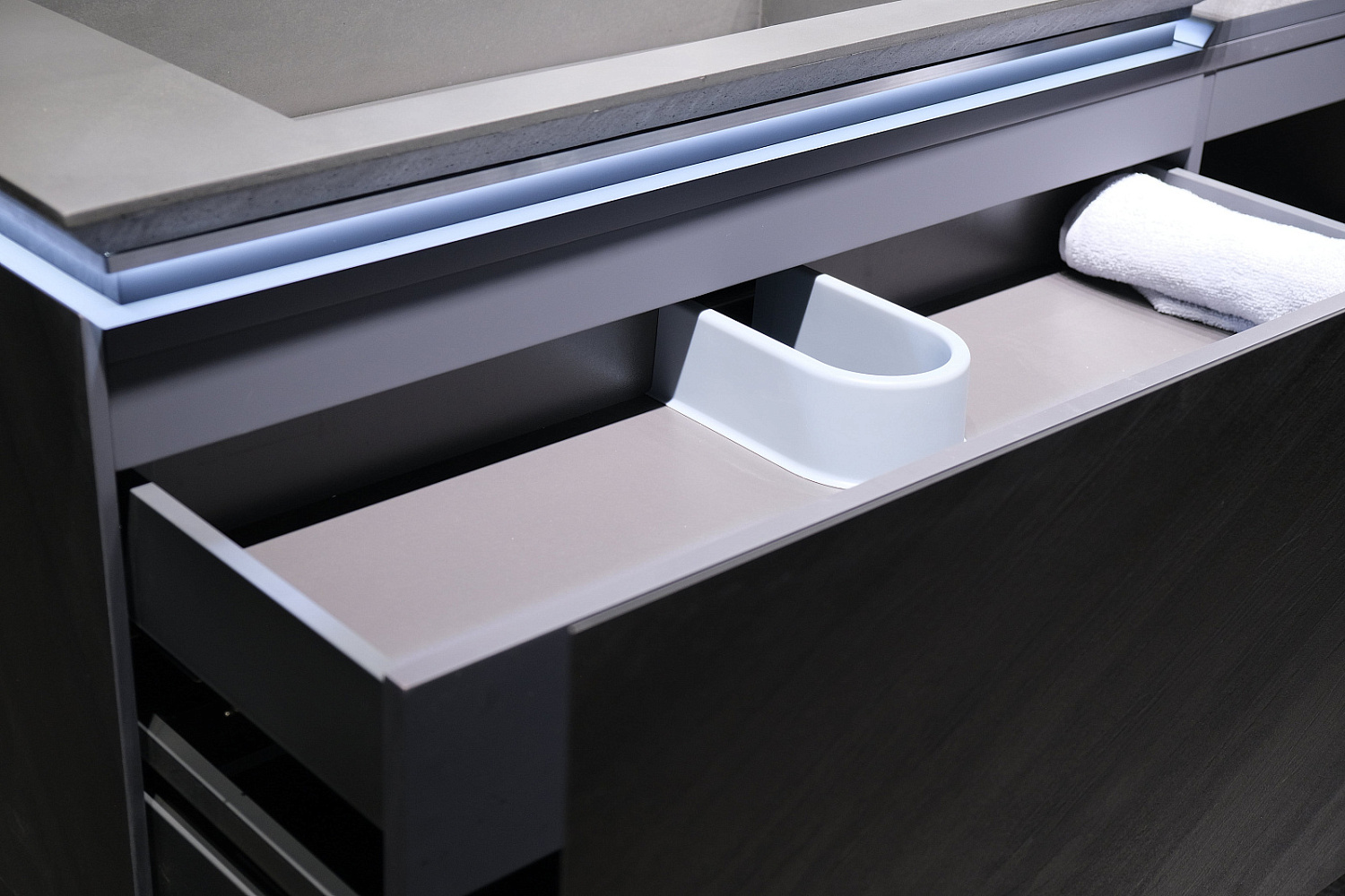 Тумба Incline 100 подвесная, бетон